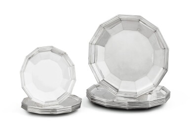 View full screen - View 1 of Lot 5. An Italian silver set of six dessert and six bread plates, Bulgari, Rome, modern | Ensemble de six assiettes à dessert et six assiettes à pain en argent par Bulgari, Rome, moderne.
