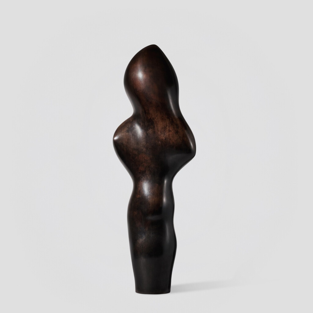View full screen - View 1 of Lot 667. Torse-chevalier.