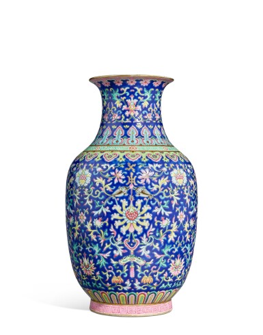 View full screen - View 1 of Lot 9853. A rare blue-ground famille-rose lantern vase, Shende Tang hall mark, Qing dynasty, Daoguang period | 清道光 藍地粉彩吉慶有餘燈籠瓶 《慎德堂製》款.