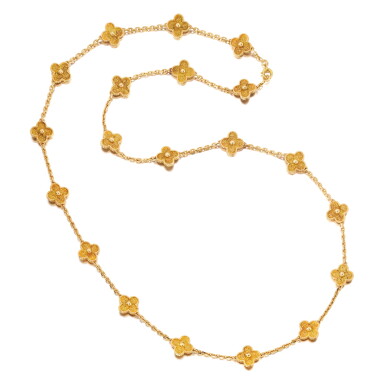 View full screen - View 1 of Lot 1712. VAN CLEEF & ARPELS | 'VINTAGE ALHAMBRA' GOLD NECKLACE 梵克雅寶 | 'Vintage Alhambra' 18K黃金項鏈.