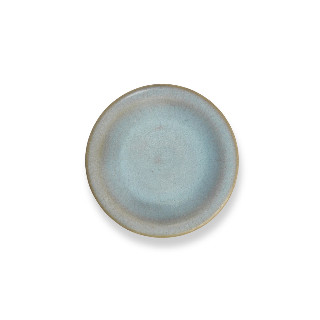 View full screen - View 1 of Lot 134. A Jun saucer dish, Northern Song dynasty | 北宋 鈞窰天藍釉小盤.