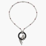 Onyx, Ruby, Emerald and Diamond 'Panthère' Necklace 卡地亞 縞瑪瑙 配 紅寶石 配 祖母綠 及 鑽石 'Pantheré' 吊墜項鏈