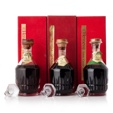 View full screen - View 1 of Lot 6519. Hennessy Extra Cognac Baccarat Decanter 40.0 abv NV (3 BT70).