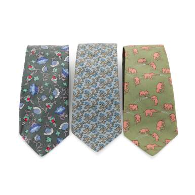 View full screen - View 1 of Lot 204. HERMÈS | SET OF THREE HAND-SEWN TIES IN SILK TWILL, 2006.