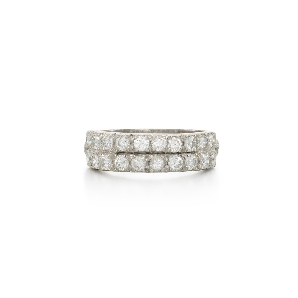 View full screen - View 1 of Lot 14. Diamond Ring.