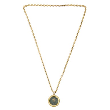View full screen - View 1 of Lot 219. Pendentif pièce antique et diamants | Antic coin and diamond pendant.