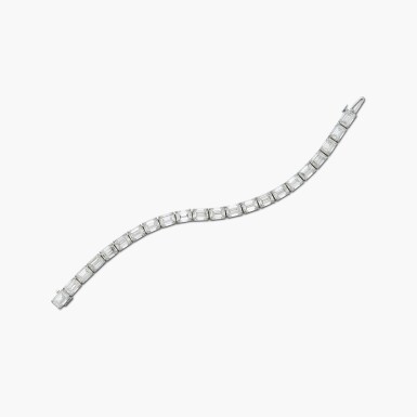 View full screen - View 1 of Lot 7. Diamond Bracelet .