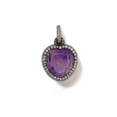 View full screen - View 1 of Lot 216. Pendentif améthyste et diamants | Amethyst and diamond pendant.