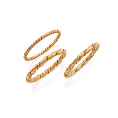 View full screen - View 1 of Lot 325. Van Cleef & Arpels | Two Gold Bangle-Bracelets, France || Gold Bangle-Bracelet.