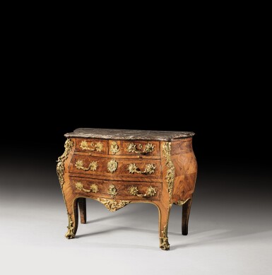 View full screen - View 1 of Lot 110. A LOUIS XV GILT-BRONZE MOUNTED KINGWOOD COMMODE BY MATHIEU CRIAERD, CIRCA 1740 | IMPORTANTE COMMODE EN PLACAGE DE BOIS DE VIOLETTE ET BRONZE DORÉ D'ÉPOQUE LOUIS XV, VERS 1740, PAR MATHIEU CRIAERD.