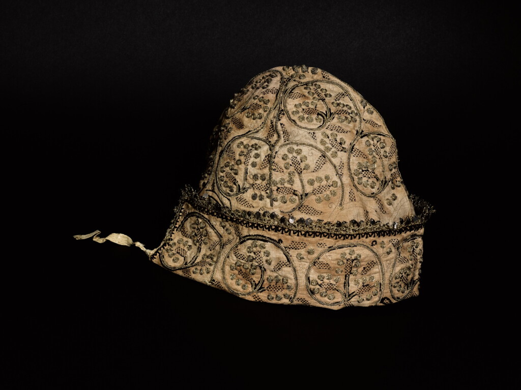 View full screen - View 1 of Lot 2. The Seton Cap.