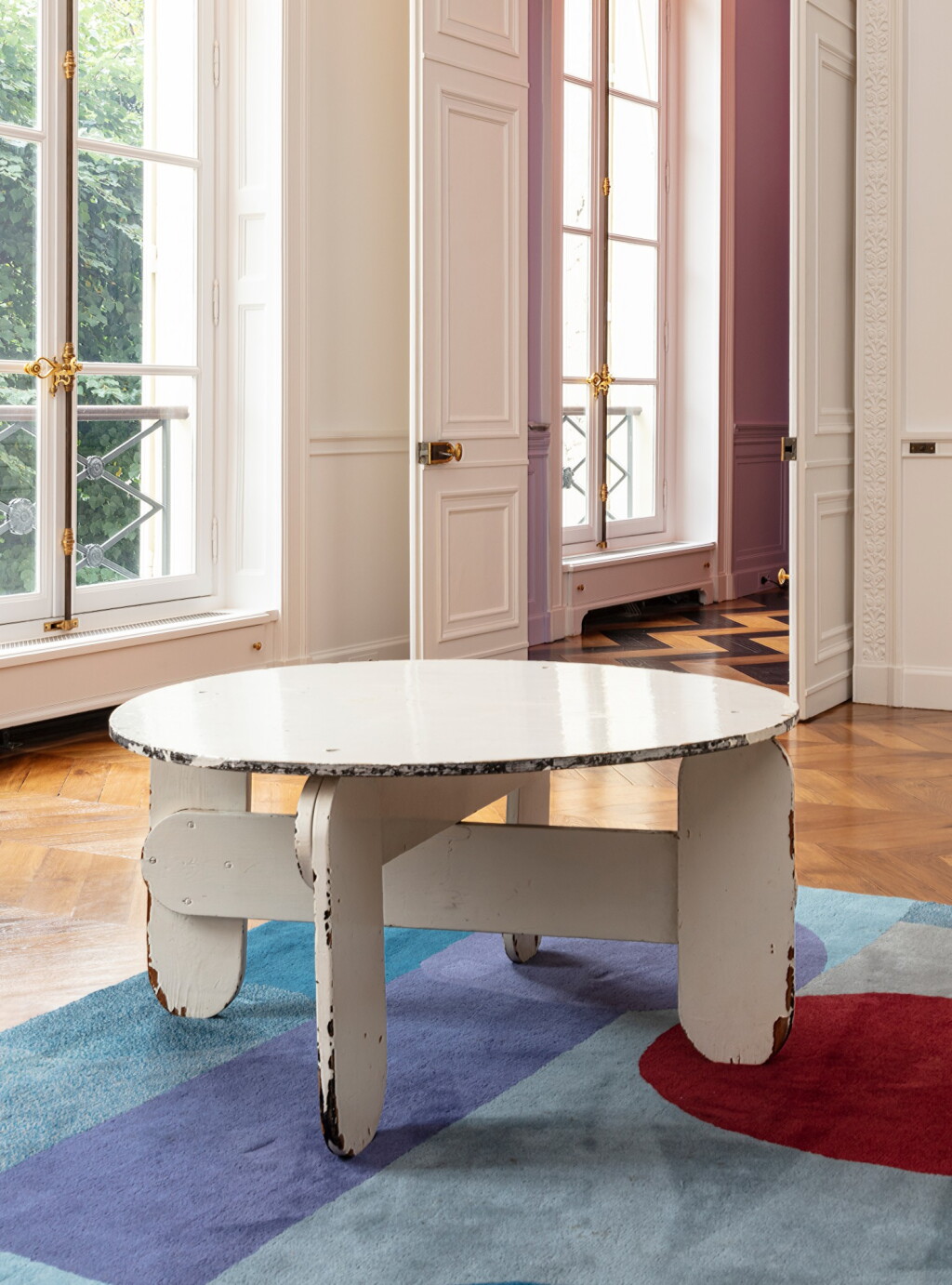 View full screen - View 1 of Lot 67. Table basse, pièce unique.
