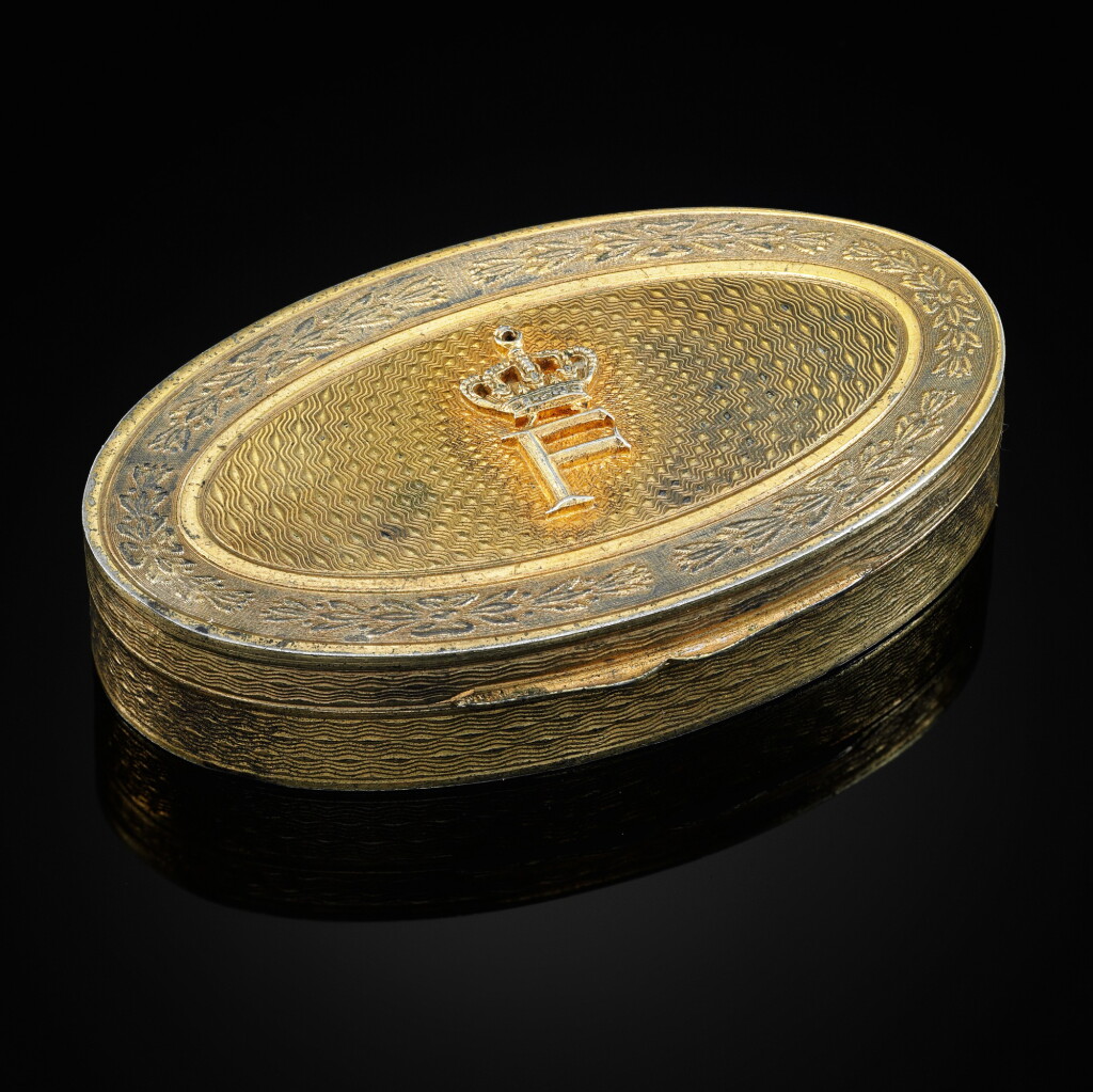 View full screen - View 1 of Lot 43. Pill box bearing the Royal monogram of King Farouk of Egypt (r.1936-52), stamped A. Aucoc, Paris and Egypt, 20th century.