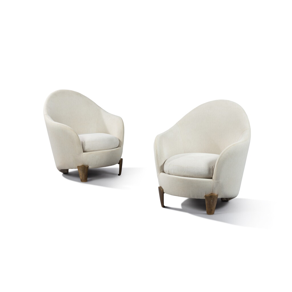 View full screen - View 1 of Lot 13. Paire de fauteuils Koala.