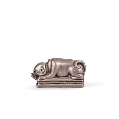 View full screen - View 1 of Lot 585. A silver pug-form snuff box, Moscow, early 19th century.