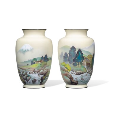 View full screen - View 1 of Lot 145. A PAIR OF ANDO VASES SIGNED HAKURYU-EN KINSEI, SHOWA PERIOD, 20TH CENTURY.