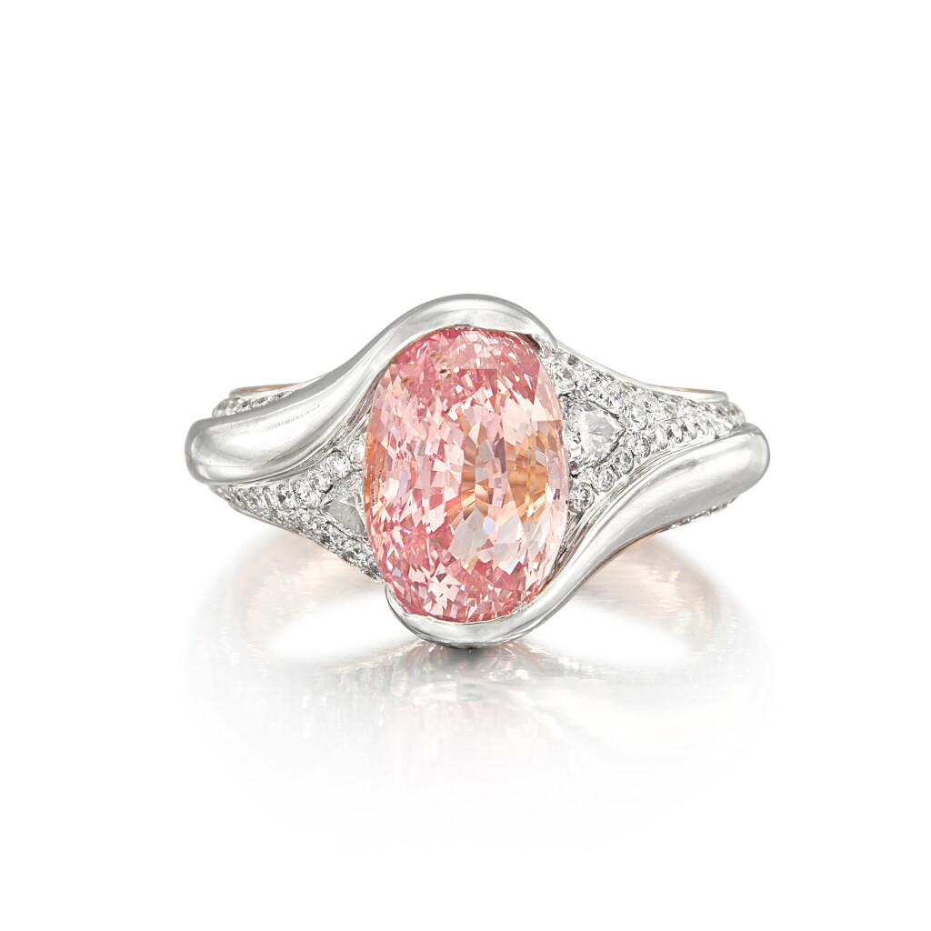 View full screen - View 1 of Lot 2919. Padparadscha Sapphire and Diamond Ring | 5.52克拉 天然「斯里蘭卡」未經加熱橙粉紅色剛玉 配 鑽石 戒指.