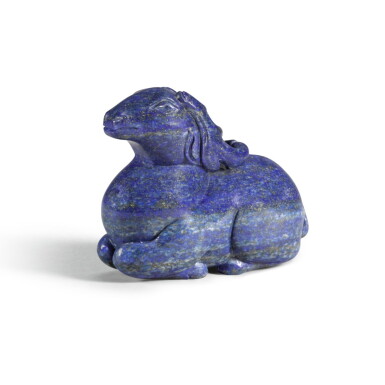 View full screen - View 1 of Lot 285. A SMALL LAPIS LAZULI FIGURE OF A DEER, QING DYNASTY, 18TH/19TH CENTURY | 清十八/十九世紀 青金石臥鹿.