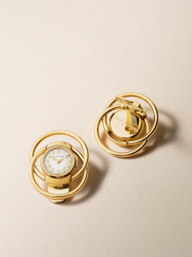 View full screen - View 1 of Lot 2149. New York retailed | A yellow gold double ring clip watch, Circa 1950 .