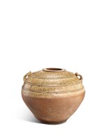 A Yue celadon handled jar, Han dynasty|漢 越窰青釉弦紋雙繫罐