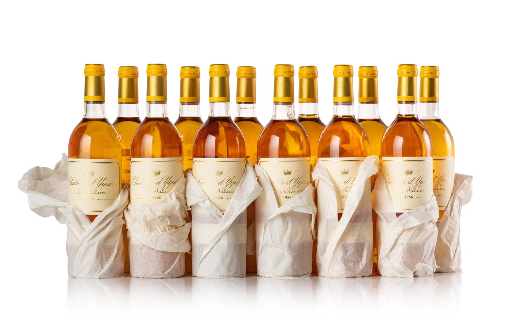 View full screen - View 1 of Lot 433. Château d'Yquem 1986 (12 BT).