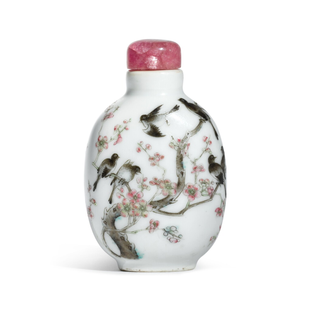View full screen - View 1 of Lot 66. A famille-rose 'magpie and prunus' snuff bottle, Mark and period of Jiaqing | 清嘉慶 粉彩喜上梅稍圖鼻煙壺 《嘉慶年製》款.