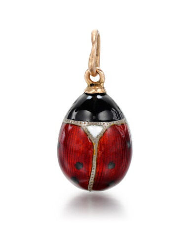 View full screen - View 1 of Lot 4. A FABERGÉ GOLD-MOUNTED GUILLOCHÉ ENAMEL EGG PENDANT, WORKMASTER EDWARD SCHRAMM, ST PETERSBURG, CIRCA 1890.