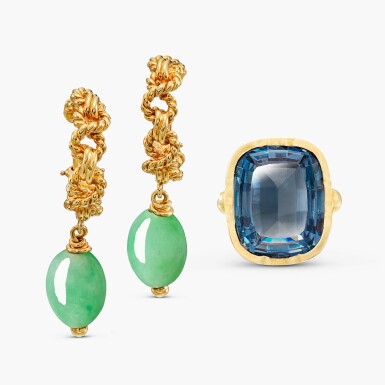 View full screen - View 1 of Lot 1300. Pair of Jadeite Pendent Earrings and Coloured Stone Ring | 蒂芙尼 | 品牌翡翠耳墜一對 及 寶石 戒指.