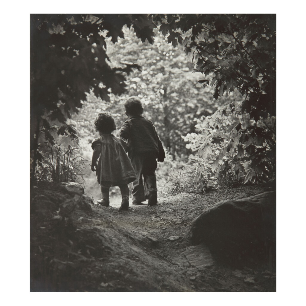全萤幕检视 - 查看79W. EUGENE SMITH | THE WALK TO PARADISE GARDEN的1