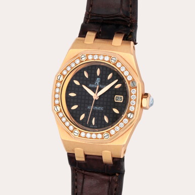 View full screen - View 1 of Lot 301. Lady Royal Oak, Reference 77321OR.ZZ.D080CA.01 | A pink gold and diamond-set wristwatch with date | Circa 2012.