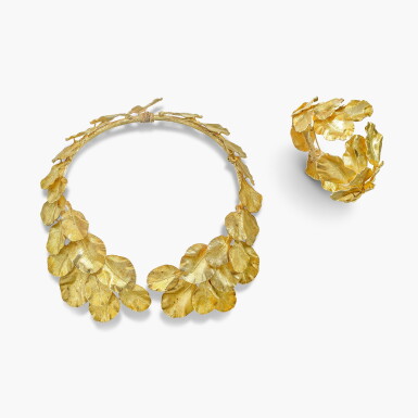 View full screen - View 1 of Lot 1323. Gold Demi-Parure | 佐羅塔斯 | K金 項鏈 及 手鐲 套裝.
