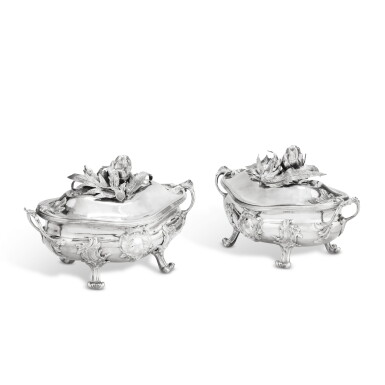 View full screen - View 1 of Lot 171. A pair of silver covered tureens, Jacques-Pierre Marteau, Paris, 1759-1760 | Paire de terrines et leurs couvercles en argent par Jacques-Pierre Marteau, Paris, 1759-1760.