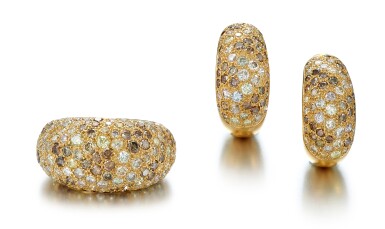 View full screen - View 1 of Lot 9168. DIAMOND DEMI-PARURE, CARTIER | 鑽石戒指及耳環套裝, 卡地亞(Cartier).