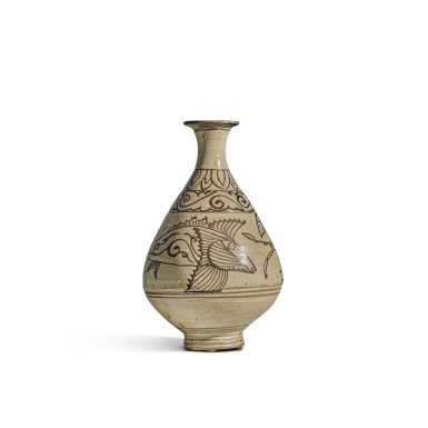 View full screen - View 1 of Lot 523. A painted Buncheong 'fish' pear-shaped vase, Joseon dynasty, 15th / 16th century.