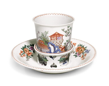 View full screen - View 1 of Lot 74. A Vienna (Du Paquier) beaker and trembleuse stand, Circa 1730.