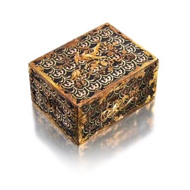 View full screen - View 1 of Lot 1108. A rare vari-colour gold and lacquer presentation snuff box, possibly Berlin, circa 1759.