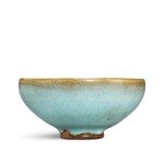 A Jun moon-white glazed cup Song dynasty | 宋 鈞窰月白釉歛口盃