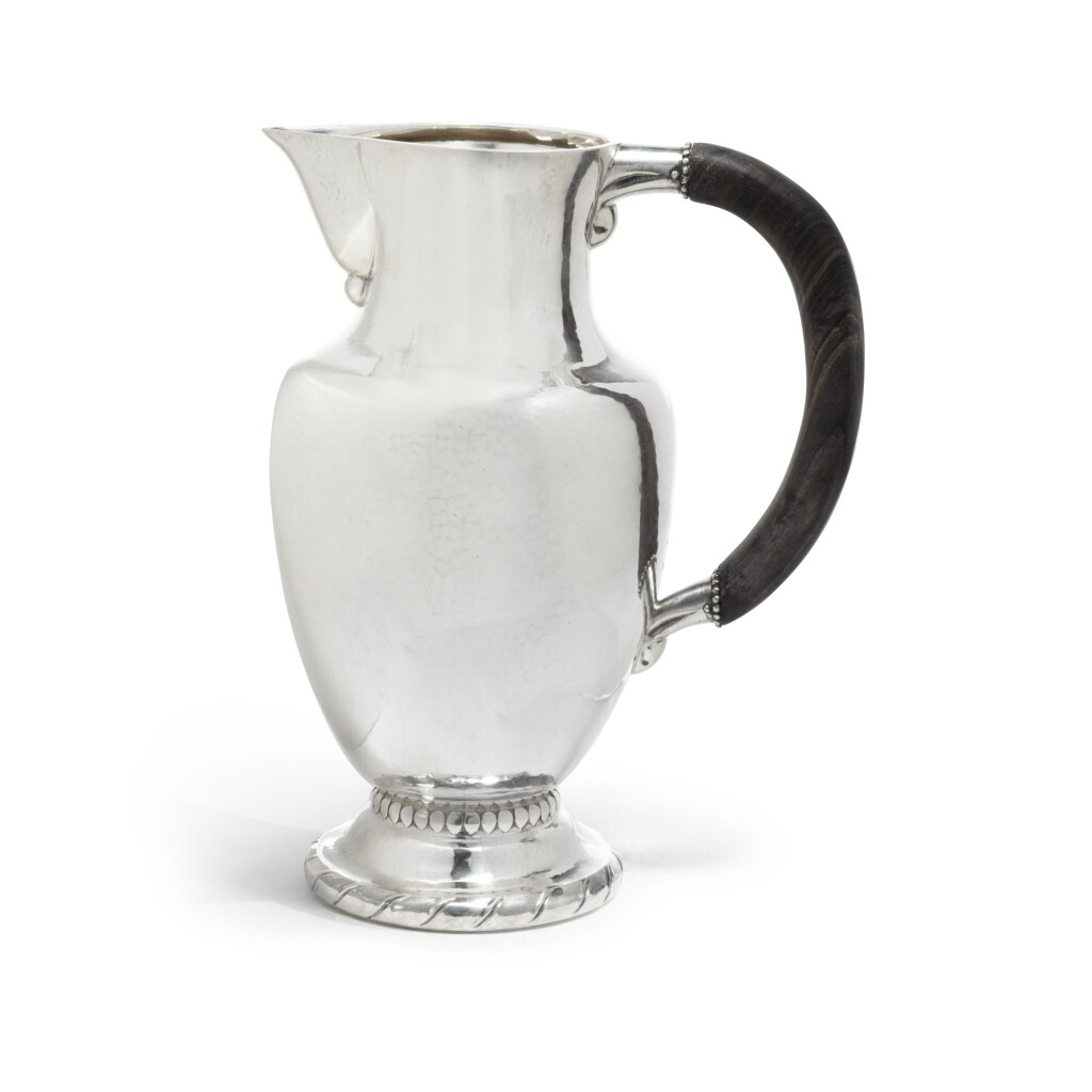 全萤幕检视 - 查看434A Danish Silver Pitcher, No. 5A, Designed by Georg Jensen, Georg Jensen Silversmithy, Copenhagen, Circa 1925-32的1