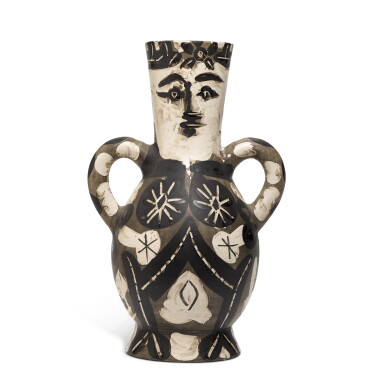 View full screen - View 1 of Lot 4. Vase deux anses hautes (A. R. 141).
