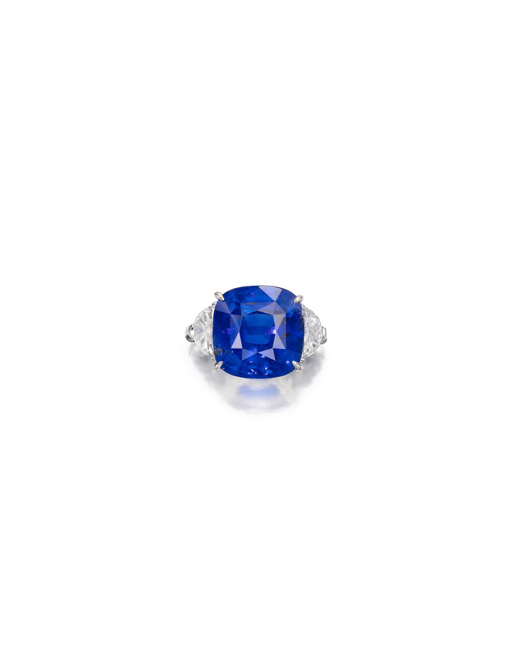 View full screen - View 1 of Lot 1710. SAPPHIRE AND DIAMOND RING | 15.69卡拉 天然「緬甸」未經加熱藍寶石 配 鑽石 戒指.