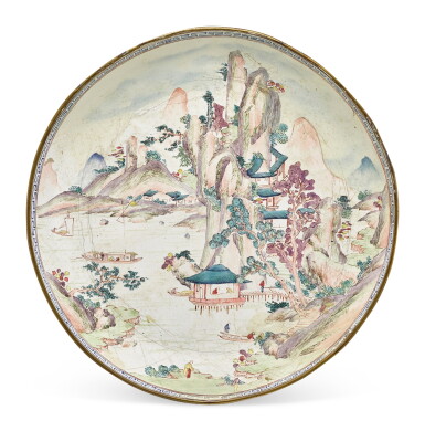 View full screen - View 1 of Lot 520. A CANTON ENAMEL 'LANDSCAPE' DISH QING DYNASTY, QIANLONG - JIAQING PERIOD | 清乾隆至嘉慶 廣東銅胎畫琺瑯山水人物圖盤.