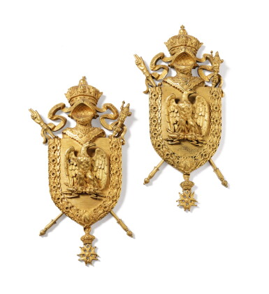 View full screen - View 1 of Lot 2. A pair of Empire gilt-bronze panels, early 19th century | Paire de plaques en bronze doré aux Grandes armes impériales d'époque Empire.