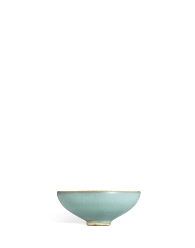 View full screen - View 1 of Lot 3692. A Junyao blue-glazed bowl, Northern Song dynasty | 北宋 鈞窰天藍釉盌.