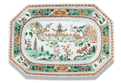 View full screen - View 1 of Lot 103. ENSEMBLE DE PLATS EN PORCELAINE DE LA FAMILLE VERTE DYNASTIE QING, ÉPOQUE KANGXI | 清康熙 五彩八角盤及圓盤一組七件| A set of seven Famille Verte dishes, Qing Dynasty, Kangxi period.