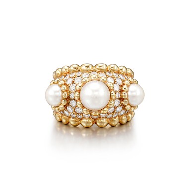 View full screen - View 1 of Lot 543. Cultured Pearl and Diamond Ring | 香奈兒 | 養殖珍珠 配 鑽石 戒指.