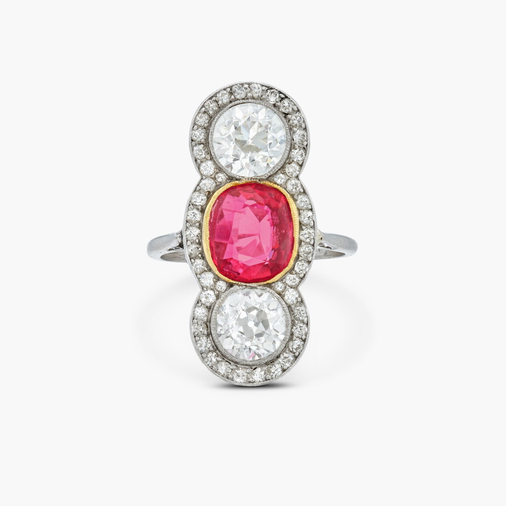 View full screen - View 1 of Lot 104. Ruby and Diamond Ring 天然「緬甸」未經加熱紅寶石 配 鑽石 戒指.