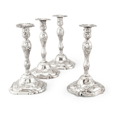 View full screen - View 1 of Lot 333. A set of four Dutch silver candlesticks, Hermanus Heuvel, Amsterdam, 1770-1771 | Ensemble de quatre flambeaux en argent par Hermanus Heuvel, Amsterdam, 1770-1771.