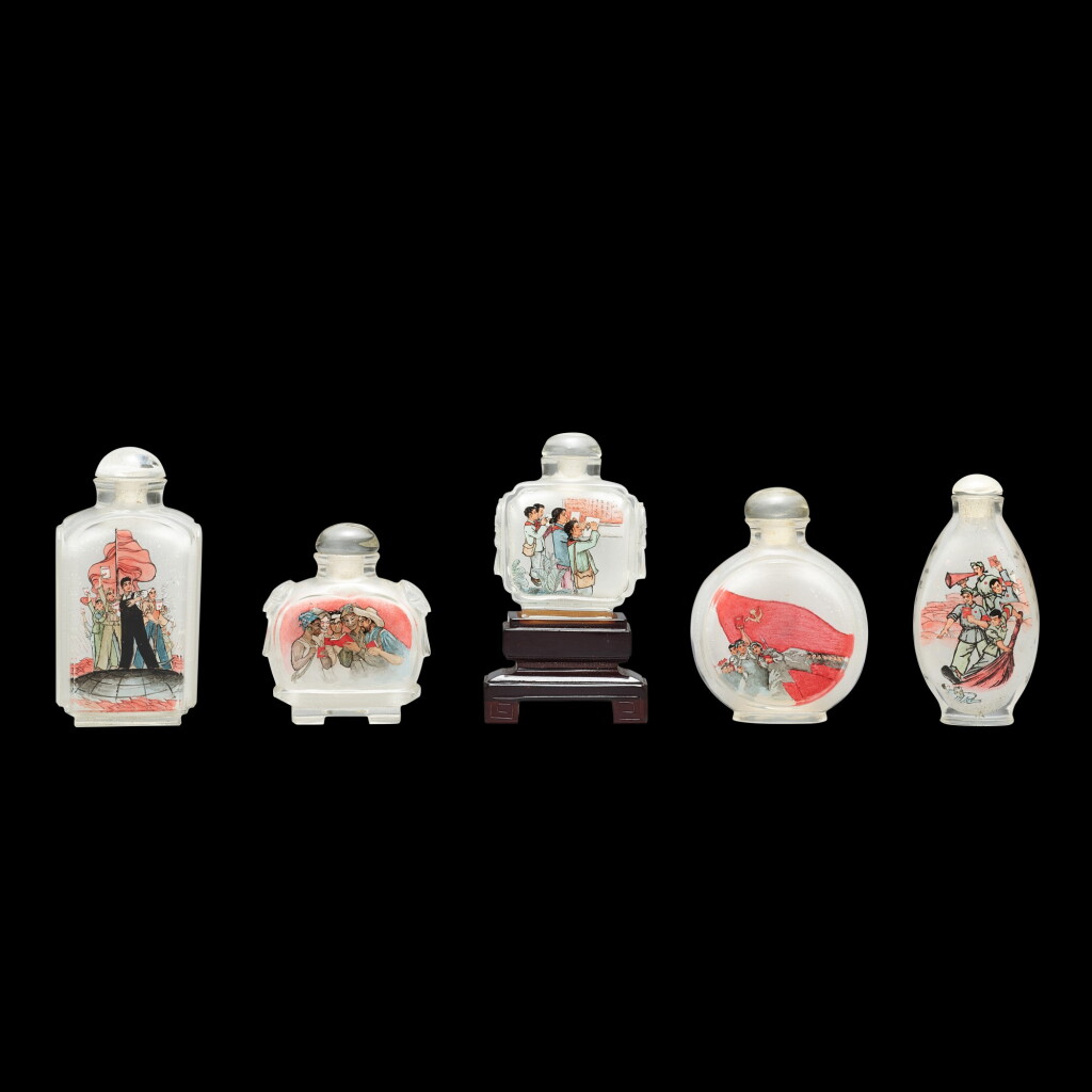 View full screen - View 1 of Lot 1126. Five inside-painted glass snuff bottles, 1960s | 1960年代 玻璃內畫題字鼻煙壺一組五件.