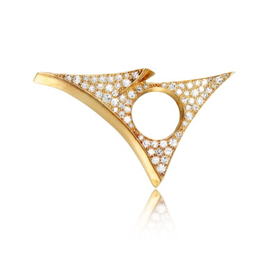 View full screen - View 1 of Lot 35. Diamond brooch, 1969.