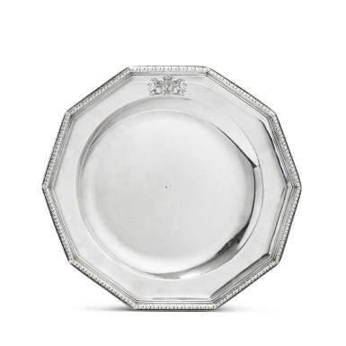 View full screen - View 1 of Lot 13. A silver decagonal dish attributed to Nicolas Besnier, Paris, probably 1723-1724 | Plat décagonal en argent attribué à Nicolas Besnier, Paris, probablement 1723-1724 .
